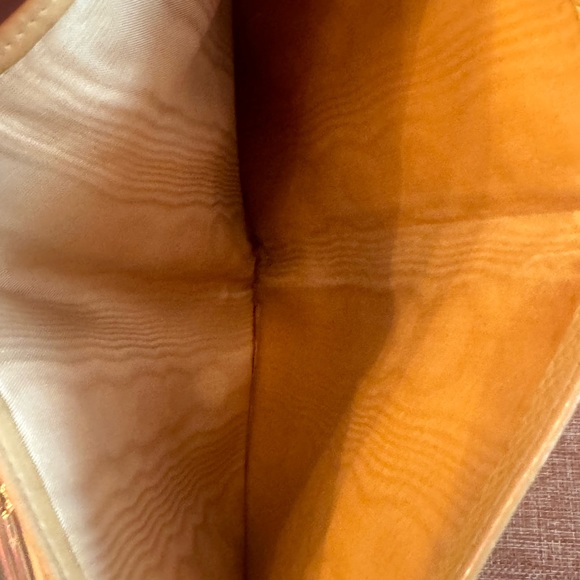 🍁SOLD🍁Chanel Caviar Beige Timeless Wallet - Picture 11 of 12